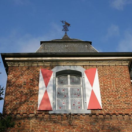 Burg Wassenberg Hotel ภายนอก รูปภาพ