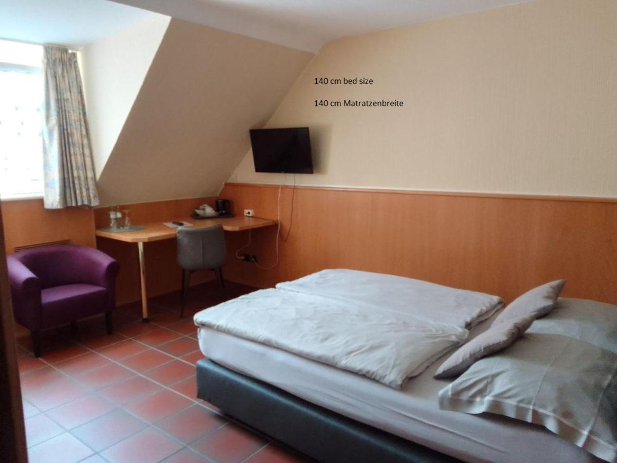 Burg Wassenberg Hotel ภายนอก รูปภาพ