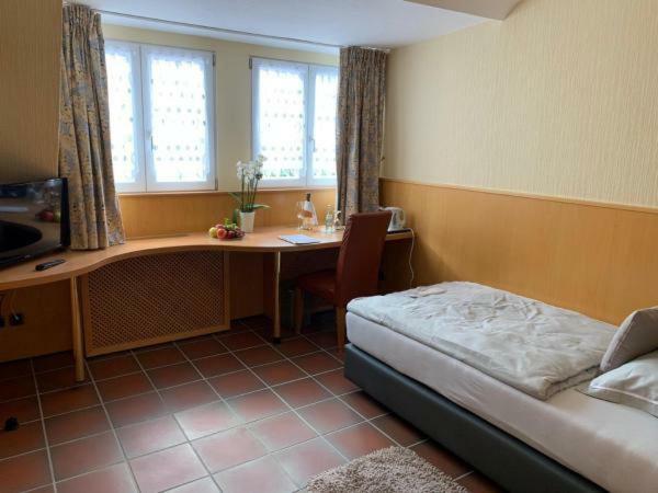 Burg Wassenberg Hotel ภายนอก รูปภาพ