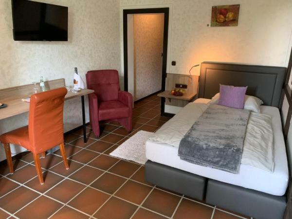 Burg Wassenberg Hotel ภายนอก รูปภาพ