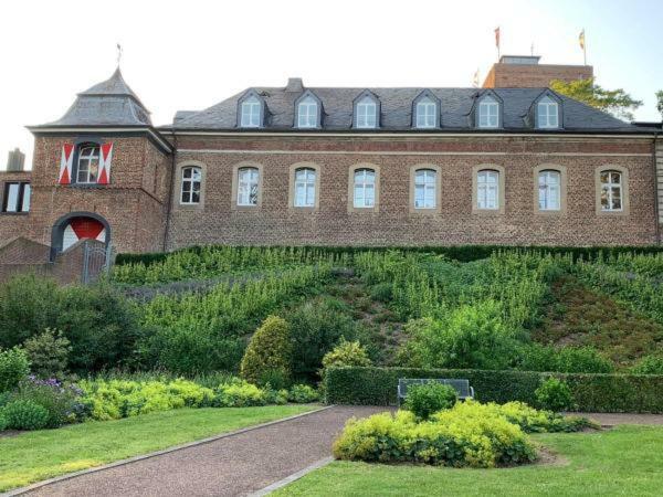 Burg Wassenberg Hotel ภายนอก รูปภาพ