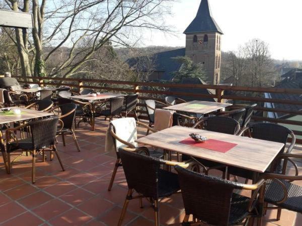 Burg Wassenberg Hotel ภายนอก รูปภาพ